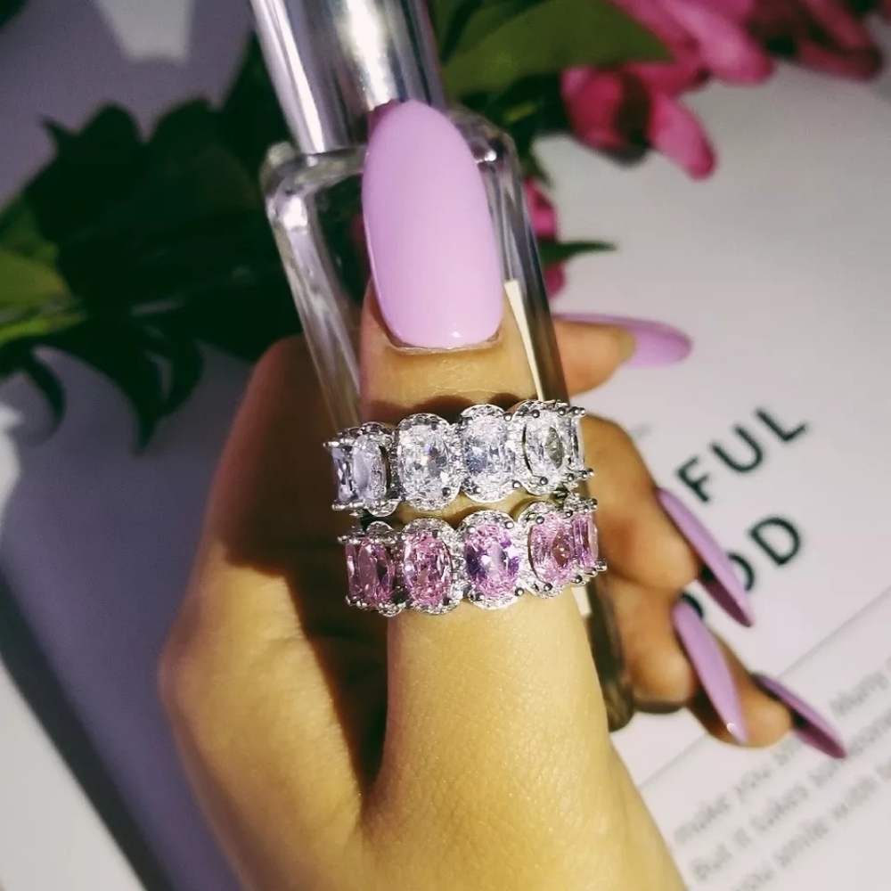 Gorgeous Wide Oval Diamonds Ring - Picture 6 of 6